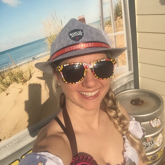 Meet your Posher, Robin - Picture 6 of 7